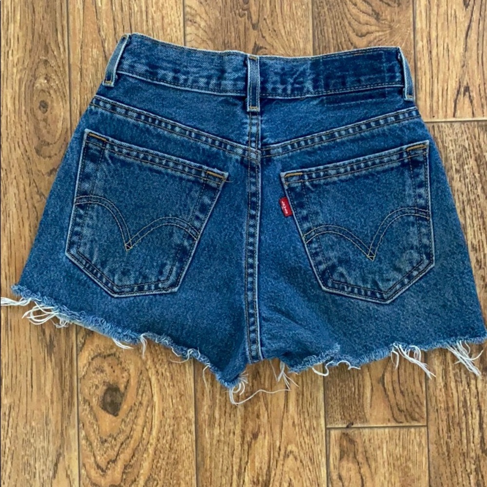 High waisted Levi shorts